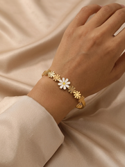 Floral Daisy Gold Bracelet